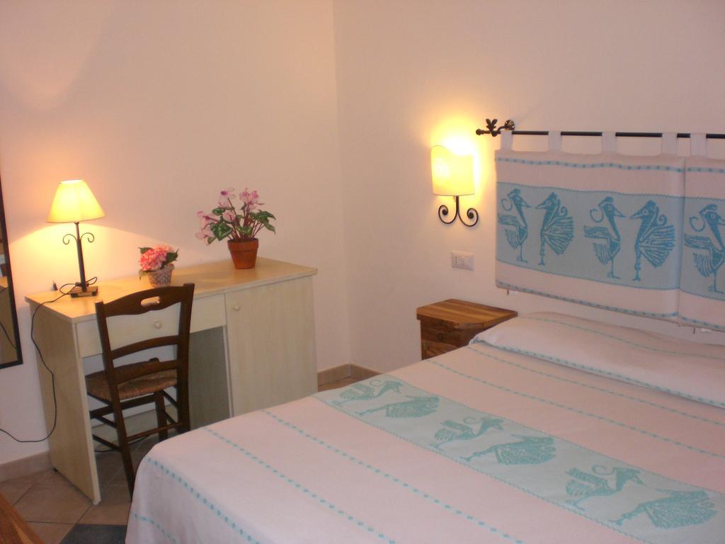 Hotel Maxim Olbia Exteriör bild