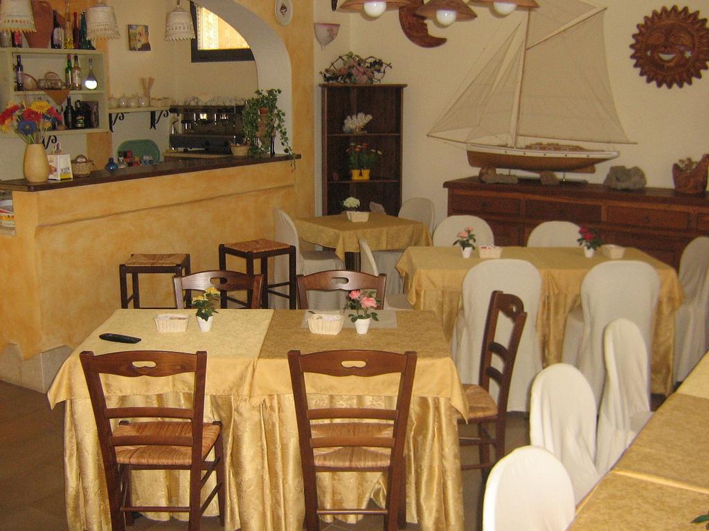 Hotel Maxim Olbia Exteriör bild