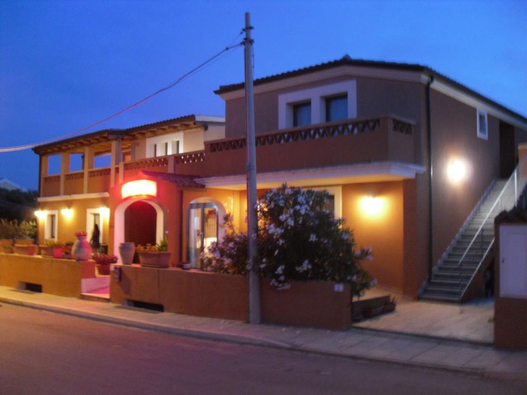 Hotel Maxim Olbia Exteriör bild