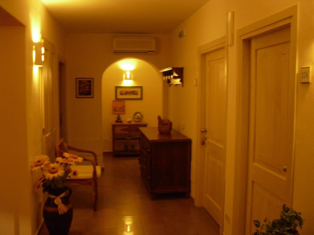 Hotel Maxim Olbia Exteriör bild