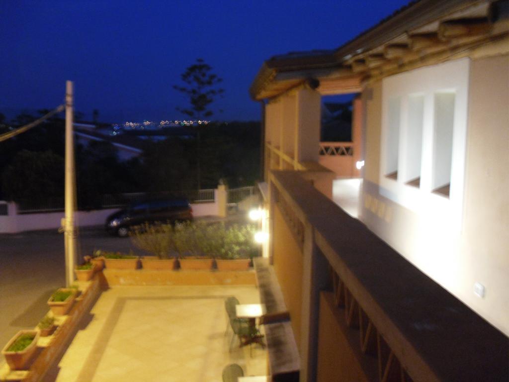 Hotel Maxim Olbia Exteriör bild