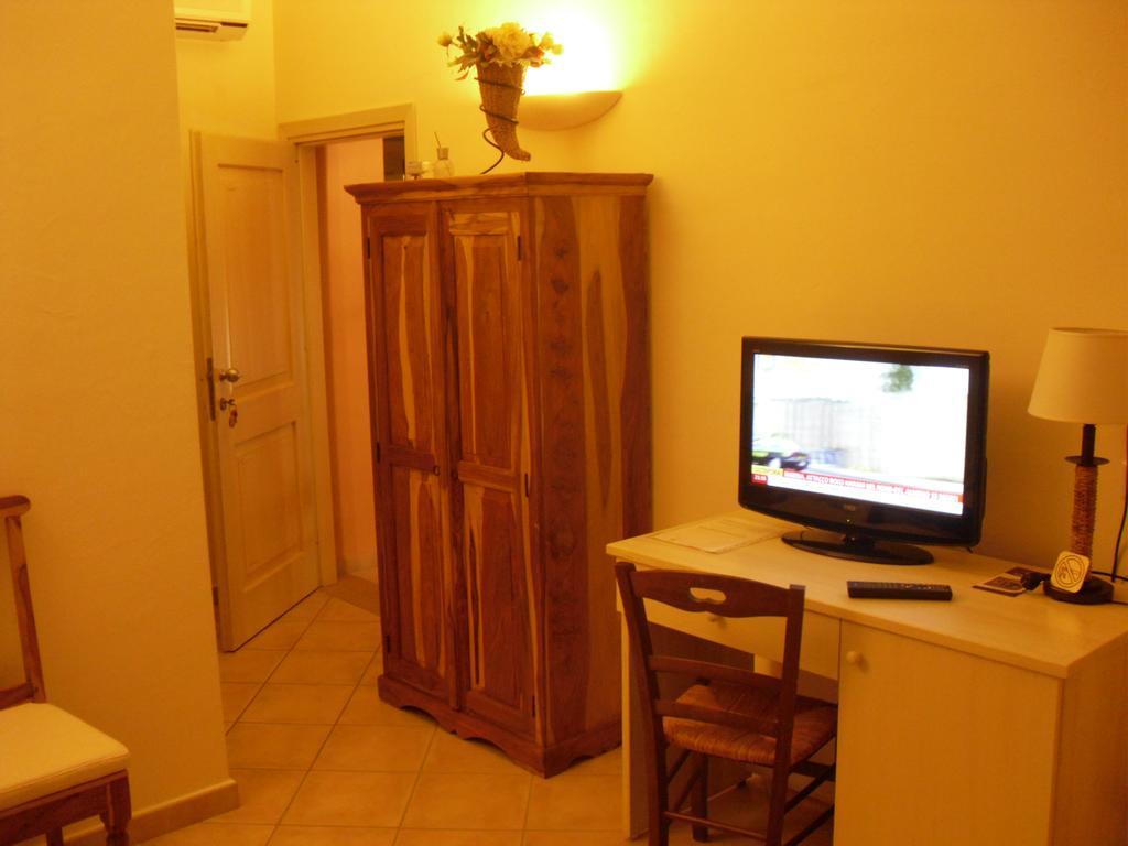 Hotel Maxim Olbia Exteriör bild